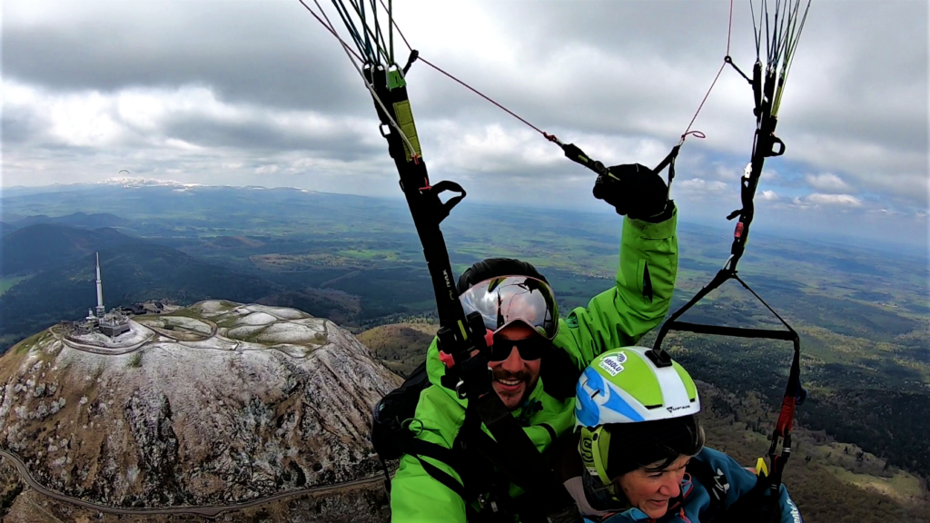 Photo baptême parapente Puy de Dôme neige