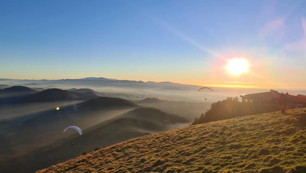 parapente coucher de soleil